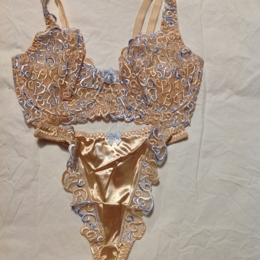Bra and panty set